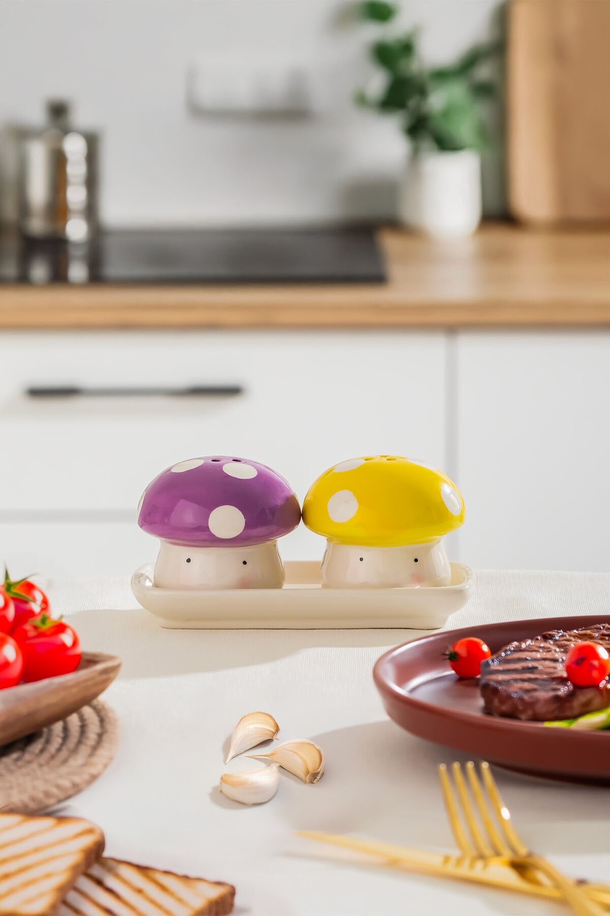 Porsima Mıo-037 Mantar Motifli 2li Standlı Tuzluk Biberlik Seti