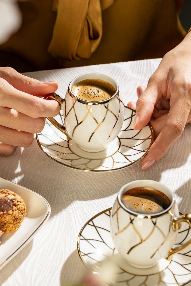 Nehir Dora 6 Kişilik 12 Parça Porselen Kahve Fincan Takımı