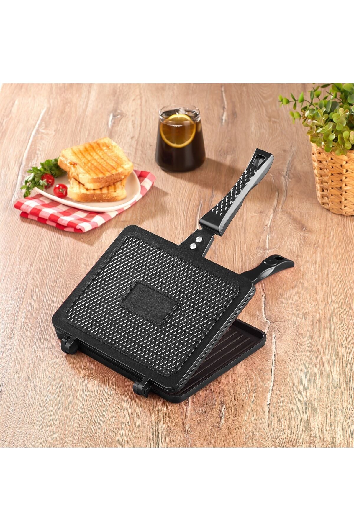 Oms 3773 Döküm Ocak Üstü Tost Makinesi 23x17cm