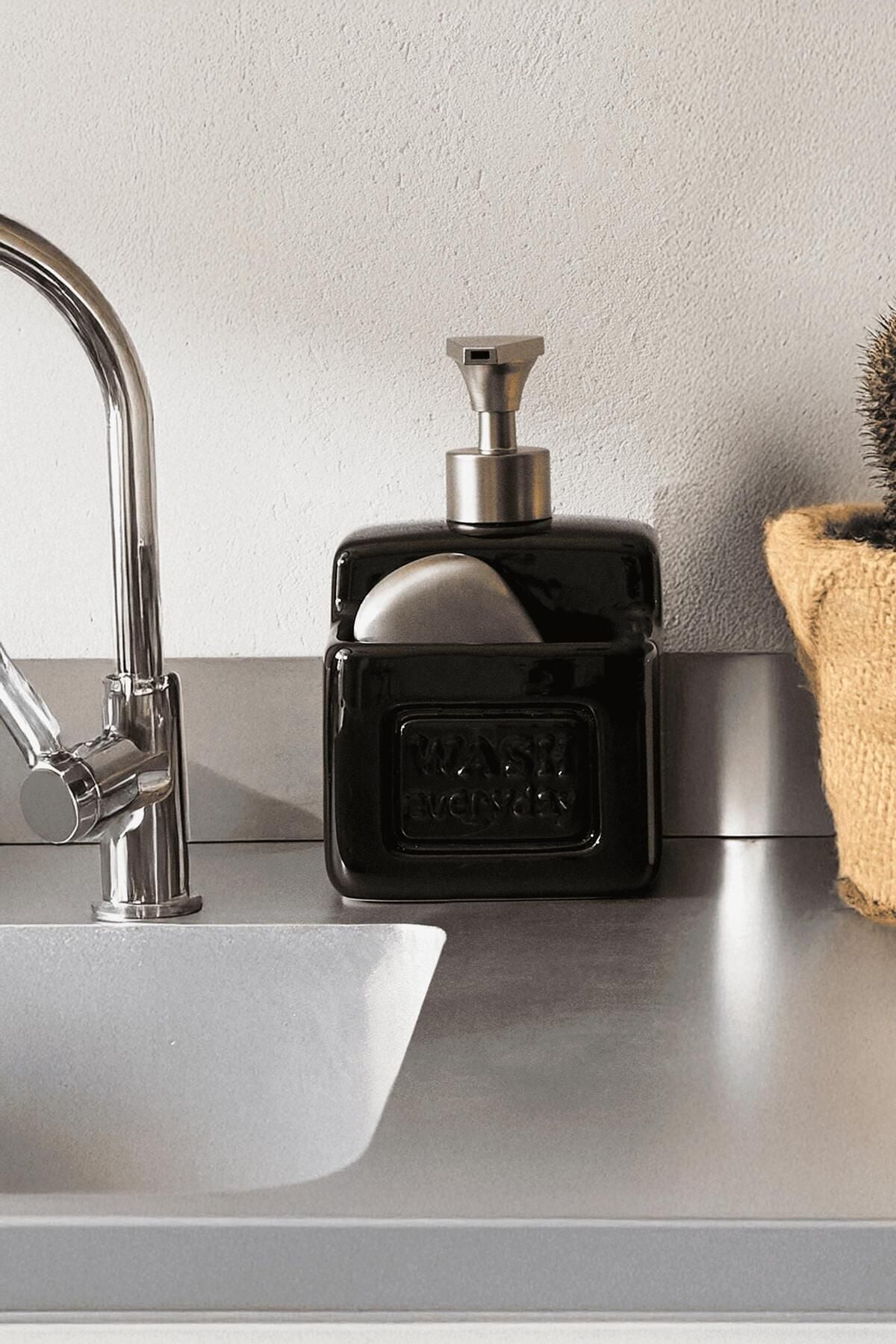 Perotti Ashton Black Sıvı Sabunluk 500 ml