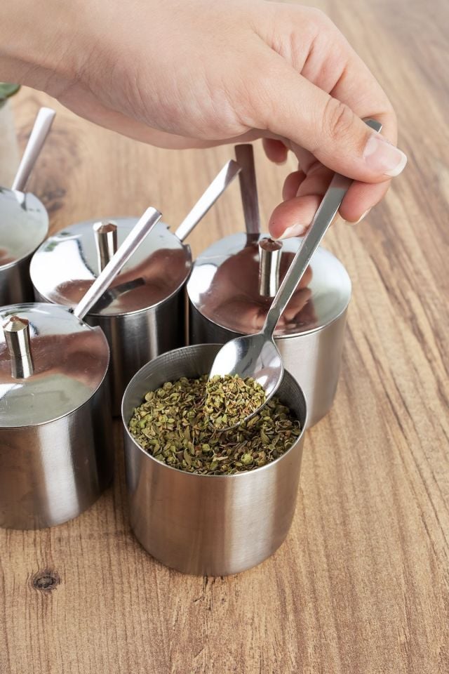 Porsima Elit 6 Lı Paslanmaz Çelik Çay Kaşıklı Kapaklı Metal Şekerlik Masaüstü Baharatlık Takımı