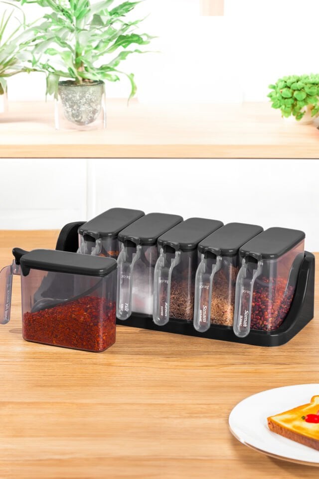 Porsima 1183 6 Lı Standlı Etiketli Kendinden Yapışkanlı Kapaklı Kaşıklı Baharatlık Takımı -baharatlık