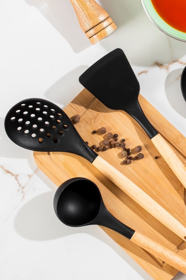 Porsima 3168 Bambu Ahşap Saplı Silikon 4 Parça Servis Takımı Seti Siyah