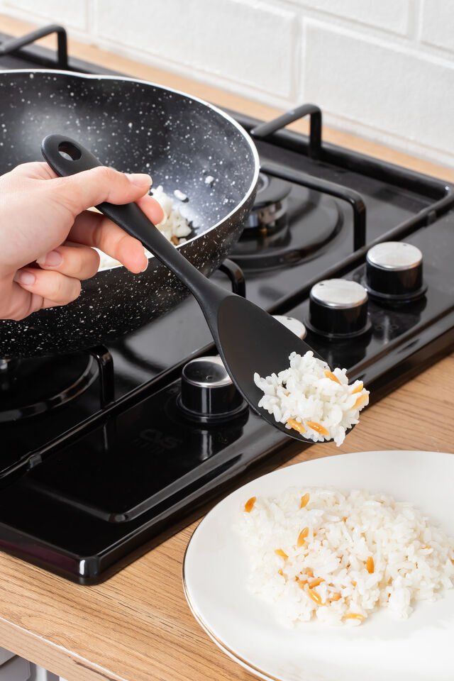 Porsima 5262 Sert Uçlu Silikon Pilav Kaşığı Dayanıklı Yanmaz Yapışmaz Çizmez Pilav Kepçe Kaşığı Siyah 2 Adet 22cm