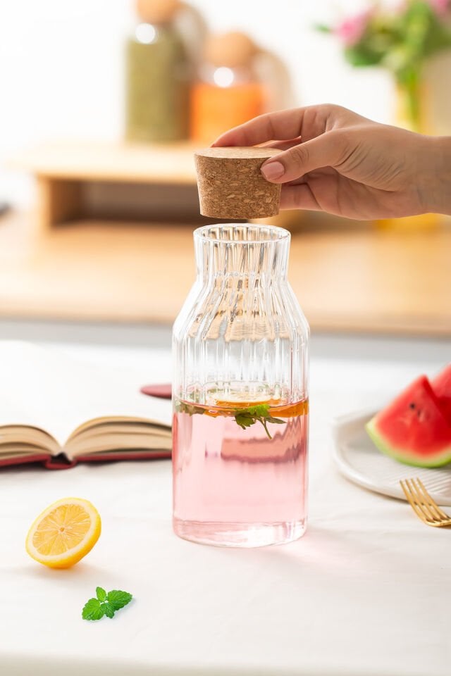 Porsima 2095 Mantar Kapaklı ve Cam Başucu Sürahisi 950 ml